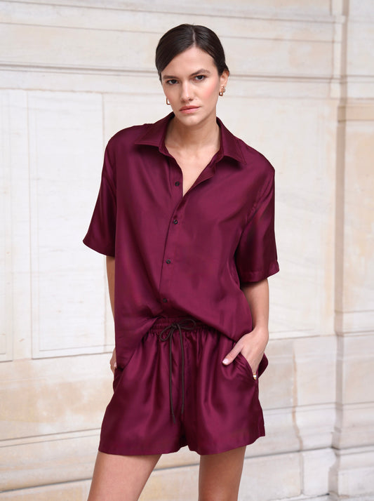 TUDOR SHORTS IN MERLOT SILK TWILL